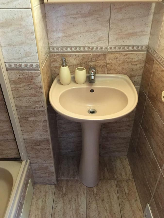 Dvacitka Appartement Ceske Budejovice Buitenkant foto
