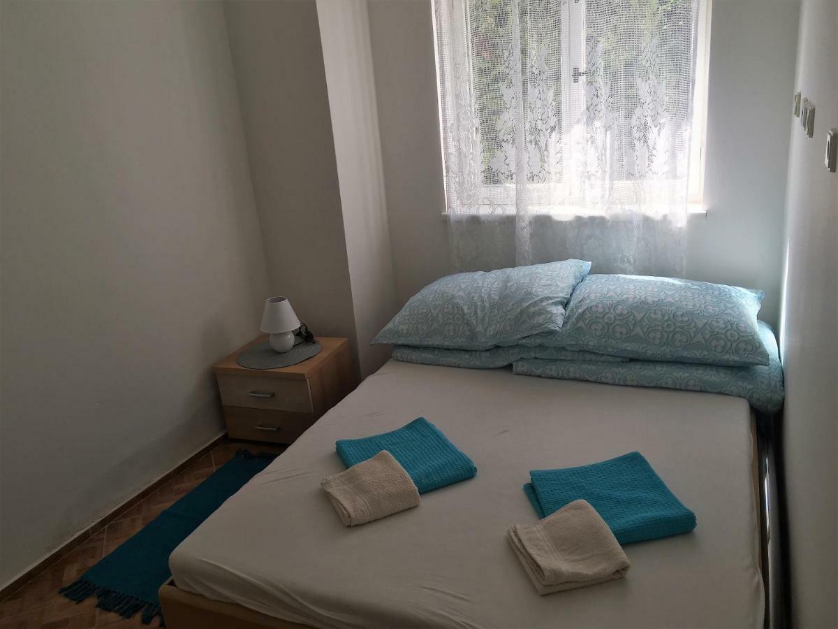 Dvacitka Appartement Ceske Budejovice Buitenkant foto