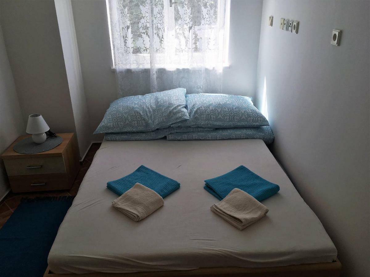 Dvacitka Appartement Ceske Budejovice Buitenkant foto